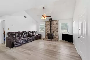 112 Spanish Trail, Weatherford, TX 76088 - Photo 2