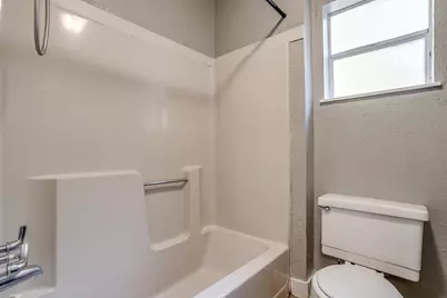 410 W Baylor Street, Weatherford, TX 76086 - Photo 14