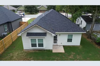 1031 W Coffin, Denison, TX 75020 - Photo 4