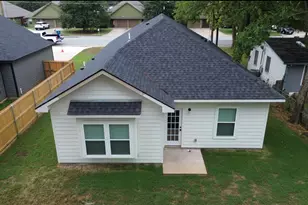 1031 W Coffin, Denison, TX 75020 - Photo 4