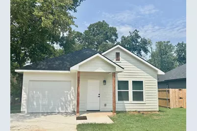 1031 W Coffin, Denison, TX 75020 - Photo 1