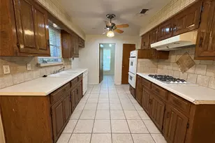 104 Charles St, DeSoto, TX 75115 - Photo 8