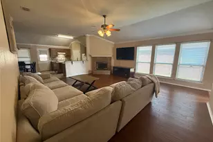 4206 Beryl Ln, Granbury, TX 76049 - Photo 4