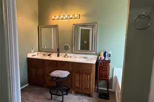 4206 Beryl Ln, Granbury, TX 76049 - Photo 8