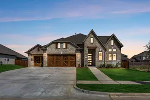 2402 Avalon Dr, Mansfield, TX 76084 - Photo 2
