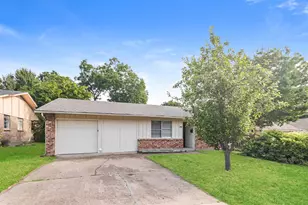 2029 Willow Ln, Plano, TX 75074 - Photo 2