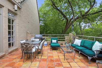 1111 Pebble Creek Road, Fort Worth, TX 76107 - Photo 32
