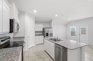 409 Beekeeper Dr, Fort Worth, TX 76131 - Photo 10