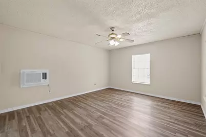 303 Avenue E, Moody, TX 76557 - Photo 12
