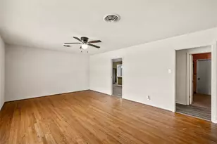 303 Avenue E., Moody, TX 76557 - Photo 2