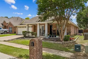 8013 Elk Mountain Trail, McKinney, TX 75070 - Photo 2
