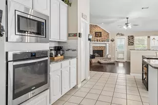 8013 Elk Mountain Trail, McKinney, TX 75070 - Photo 10
