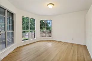 8420 Creekbluff Dr, Dallas, TX 75249 - Photo 12