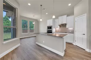 802 Grove Park Ln, Midlothian, TX 76065 - Photo 4