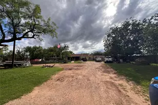 [Address not provided], Tye, TX 79563 - Photo 4