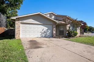 6600 Brookhaven Ct, Fort Worth, TX 76133 - Photo 2