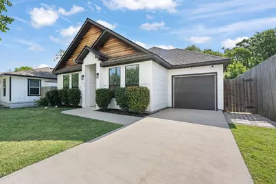 106 1/2 Cook Street, Waxahachie, TX 75165 - Photo 2