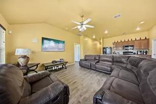 549 Anchor Way, Crowley, TX 76036 - Photo 2