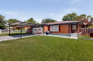 8933 Jennie Lee Ln, Dallas, TX 75227 - Photo 2