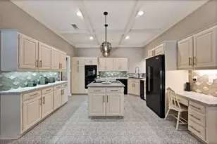 2907 Arbor Oaks Dr, Arlington, TX 76006 - Photo 4
