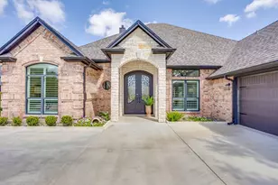 1104 Mallard Ct, Granbury, TX 76048 - Photo 2
