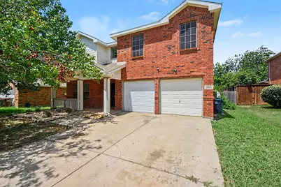 3425 Hermalinda Drive, Denton, TX 76207 - Photo 2