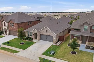 3223 Hunters Gln Dr, Aubrey, TX 76227 - Photo 32