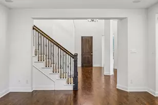 6119 Mulholland Dr, Irving, TX 75039 - Photo 2