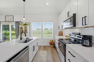 310 N Water St, Savoy, TX 75479 - Photo 16