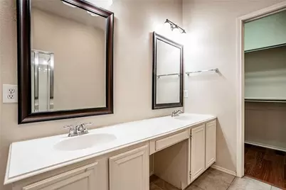 206 Meredith Court, Irving, TX 75063 - Photo 18