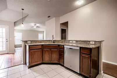 206 Meredith Court, Irving, TX 75063 - Photo 8