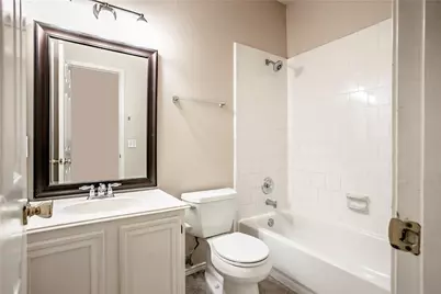 206 Meredith Court, Irving, TX 75063 - Photo 20