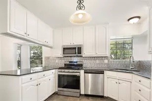 614 Arbor Ct, Highland Village, TX 75077 - Photo 10