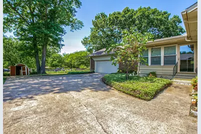 113 S Valley Street, Red Oak, TX 75154 - Photo 2