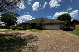 2000 Dan Rowe St, Waco, TX 76704 - Photo 2