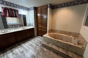 2000 Dan Rowe St, Waco, TX 76704 - Photo 12