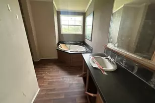 268 W Oaks, Victoria, TX 77905 - Photo 14