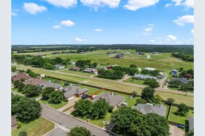 208 Silver Spur Trail, McGregor, TX 76657 - Photo 28