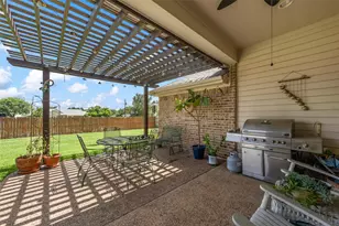 208 Silver Spur Trail, McGregor, TX 76657 - Photo 6