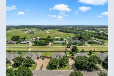 208 Silver Spur Trail, McGregor, TX 76657 - Photo 20