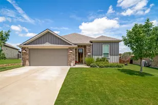 2108 Hill Crest Ct, Weatherford, TX 76086 - Photo 1