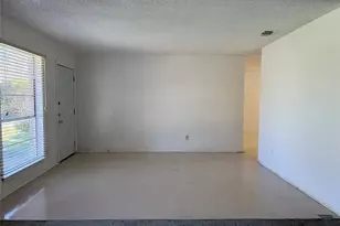 3716 Olney Ct, Dallas, TX 75241 - Photo 2