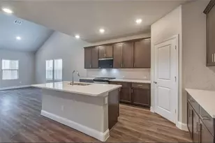 404 Dempsey Dr, McKinney, TX 75071 - Photo 2