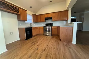 1016 Glenhaven Dr, Hutchins, TX 75141 - Photo 2