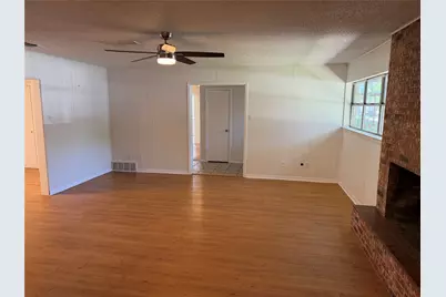 504 Austin Drive, Mineral Wells, TX 76067 - Photo 12