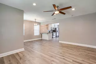 3221 McCart Ave, Fort Worth, TX 76110 - Photo 4