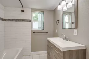 3221 McCart Ave, Fort Worth, TX 76110 - Photo 18