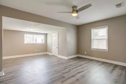3221 McCart Avenue, Fort Worth, TX 76110 - Photo 14