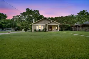 208 W Denton St, Ennis, TX 75119 - Photo 2