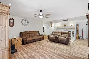 1322 Paris Dr, Garland, TX 75040 - Photo 10